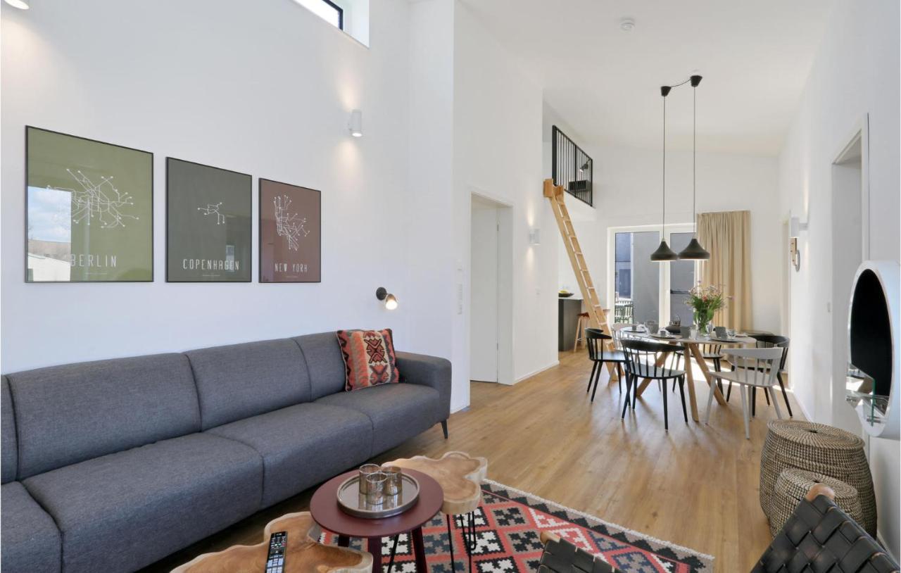 Stunning Home In Lembruch-Duemmer See With Sauna Екстериор снимка